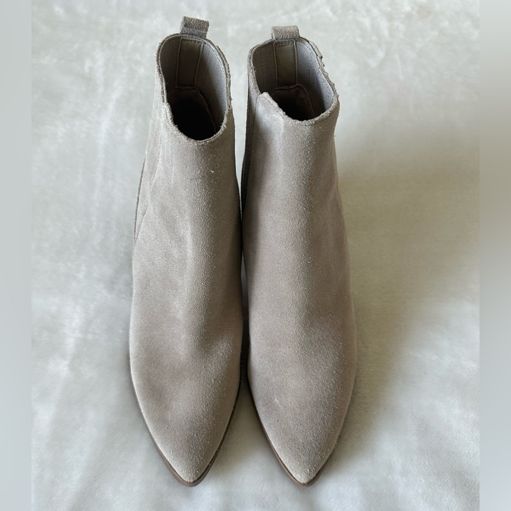 Marc Fisher LTD Gray Suede ALVA Ankle Boots Booties 7